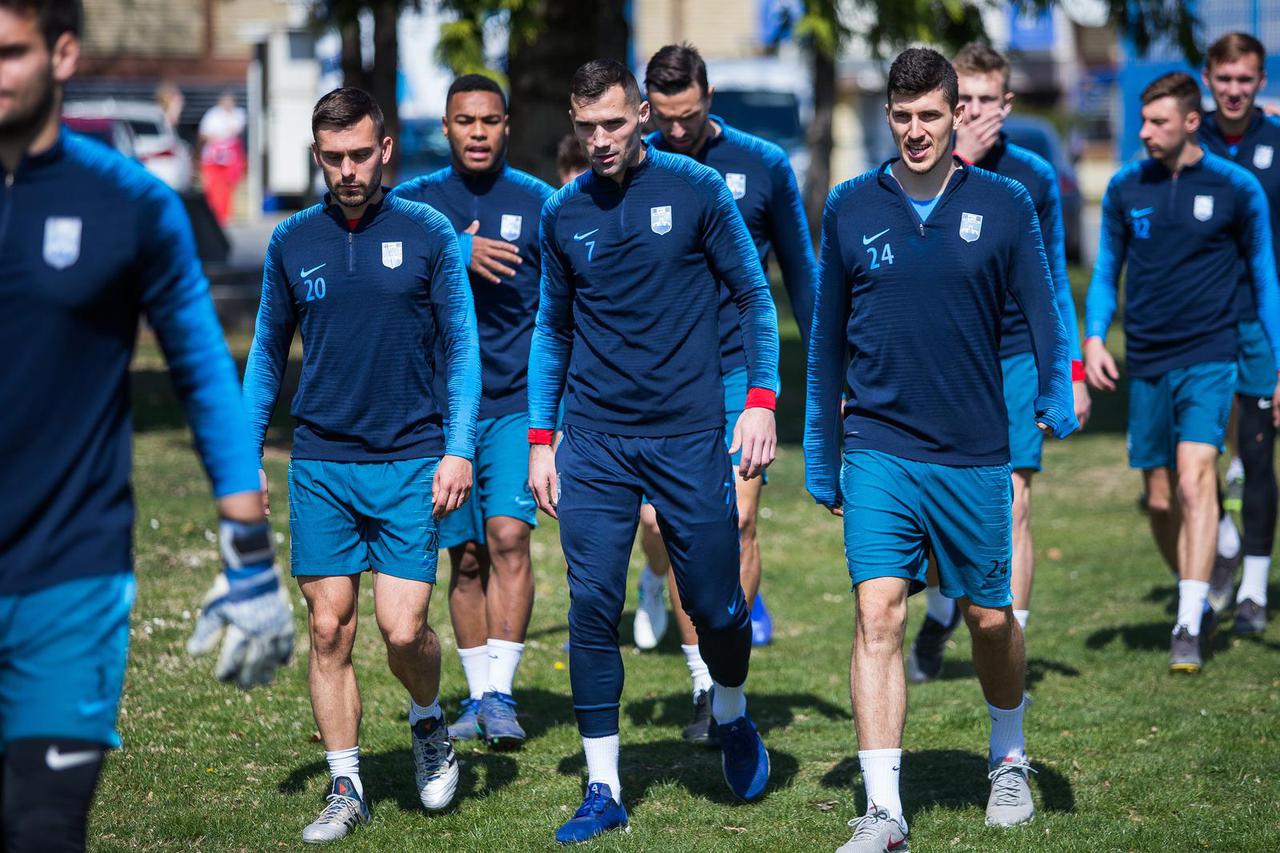 Osijek: Prvi trening nogometaša Osijeka pod vodstvom novog trenera