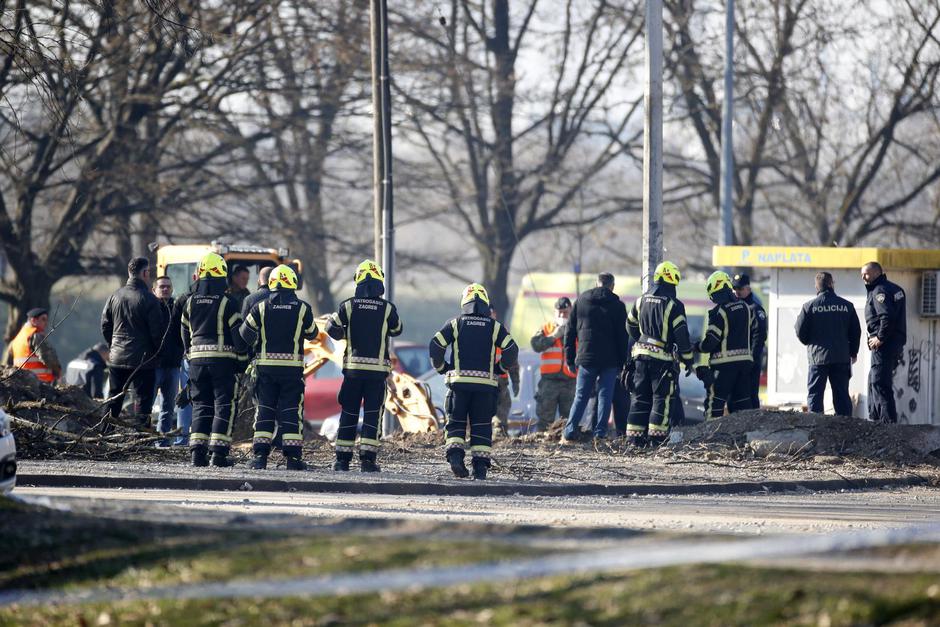 Zagreb: Nastavak očevida nakon pada letjelice na Jarunu