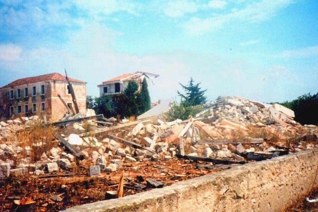 Stradanja u Škabrnji tijekom Domovinskog rata