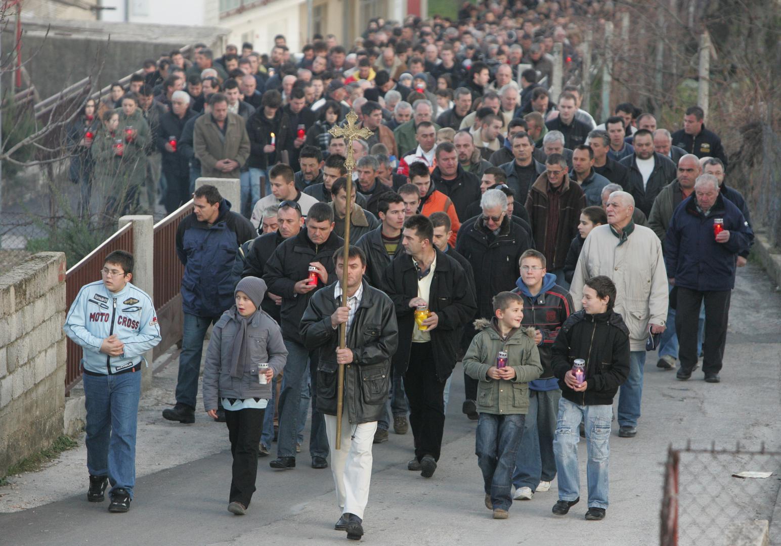 Županijski sud u Splitu 20. listopada 2008. nepravomoćno je osudio Luku Pezelja na 28 godina zatvora za teško ubojstvo i četiri godine za pokušaj silovanja. Sudsko vijeće zaključilo je da je Kristinu usmrtio na osobito okrutan način, ali ne i podmuklo.