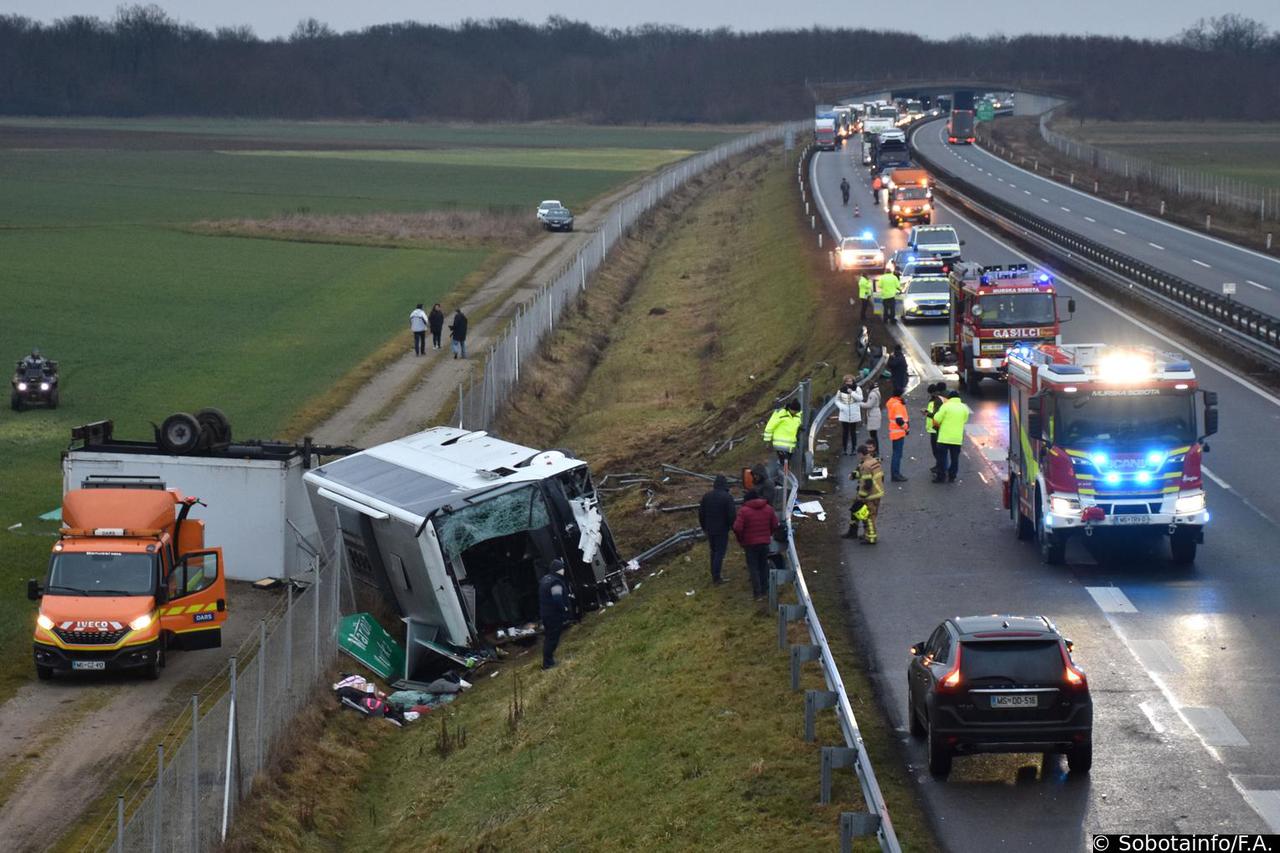 Slovenija: Autobus sletio s autoceste, najmanje dvije osobe poginule