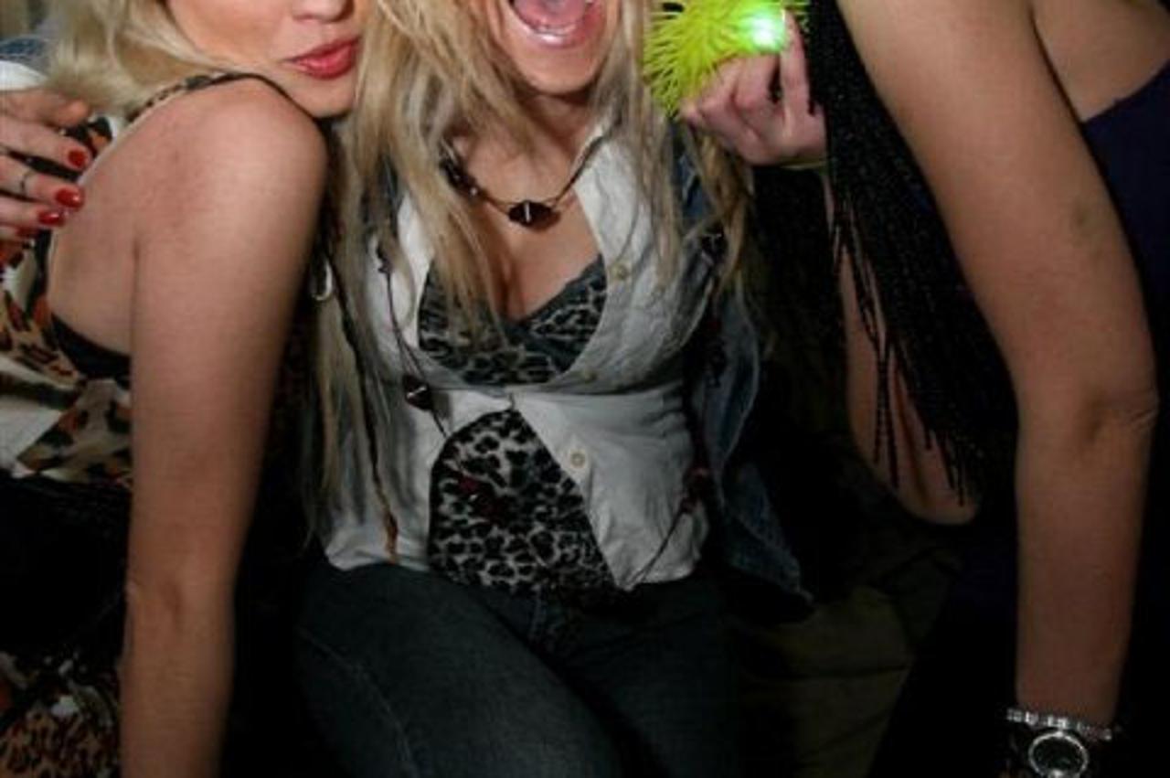 Angie garany (1)