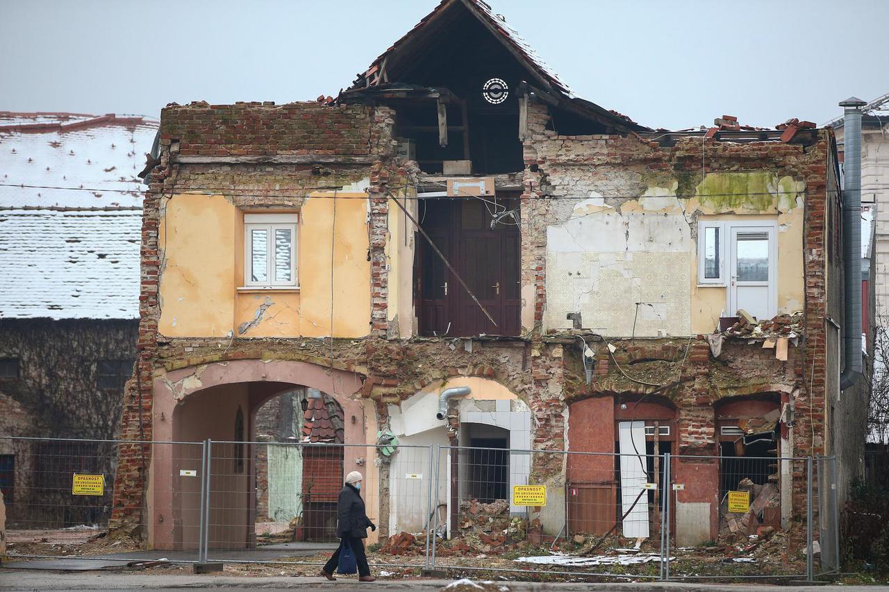 Petrinja: Crveni križ o donacijama nakon razornog potresa na Baniji
