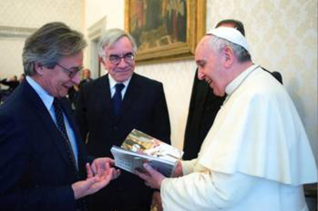 Papa Franjo,Silvije Tomašević