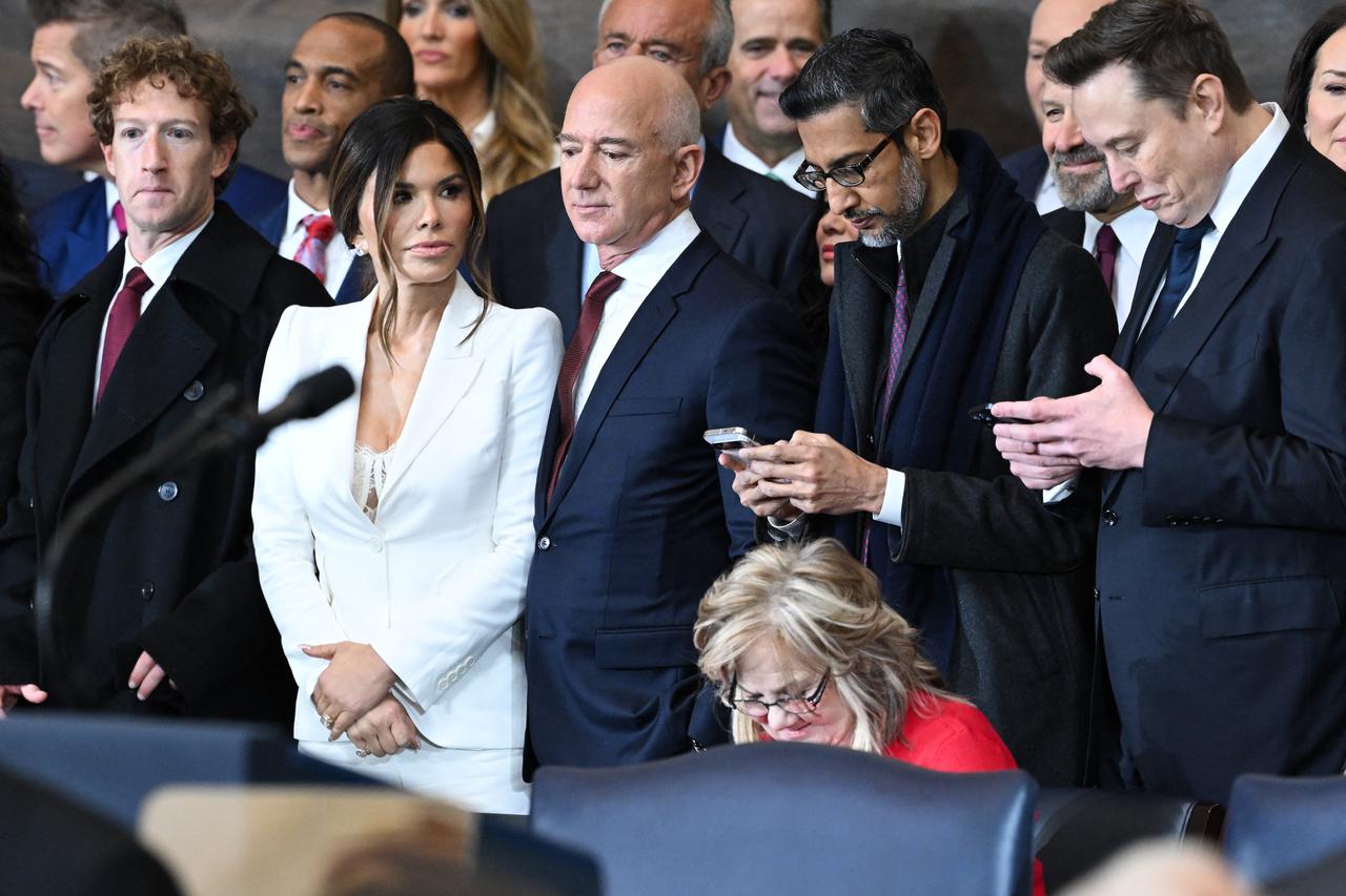 Musk, Bezos,