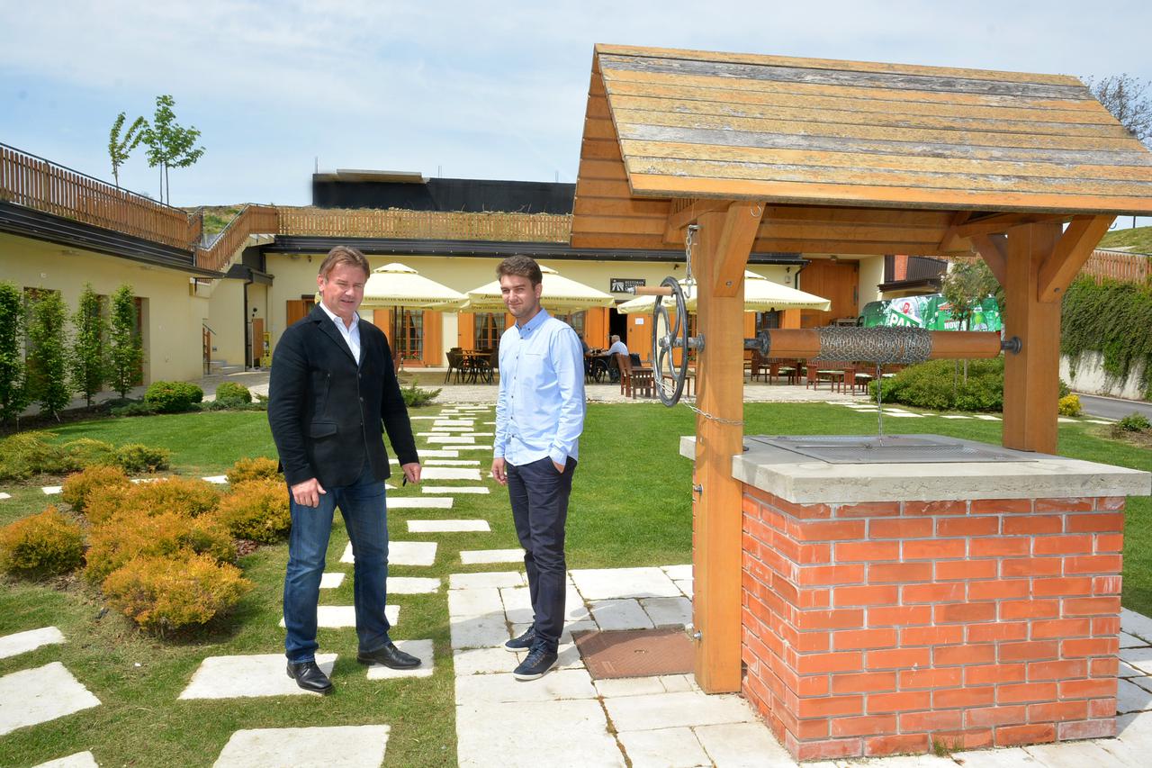 30.04.2015., Bjelovar, Vinarija Coner - Vinarija Coner (u vlasnistvu obitelji Marijana Conera) u Jabuceti kraj Bjelovara u sklopu koje je restoran, vinski podrum, vinoteka, vinogradi i igralista sve je popularnije izletiste na podrucju Bjelovarsko-bilogor