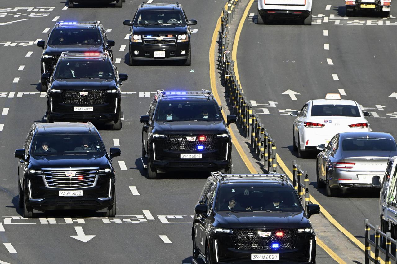 Detention of impeached S. Korean president