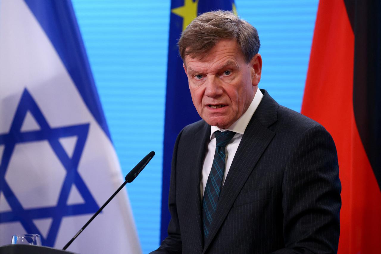 German Foreign Minister Johann Wadephul and Israeli Foreign Minister Gideon Saar attend a press conference in Berlin