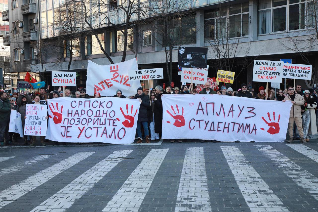 Beograd: Prosvjedna šetnja Putujuće pozorište u organizaciji glumačkih ansamblova