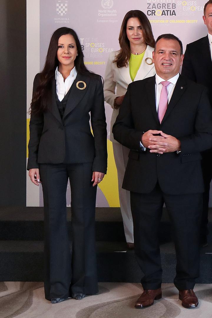 U travnju 2024. časopis Diplomacy & Commerce dodijelio joj je posebno priznanje za povezivanje ljudi i naroda. Prema obrazloženju objavljenom na stranicama srbijanskog Ministarstva vanjskih poslova, priznanje je dobila zbog sudjelovanja na međunarodnim događanjima i promicanja tolerancije i suradnje. Tom je prilikom diplomaciju opisala kao djelatnost kojoj je cilj graditi mostove među narodima i ljudima. 
