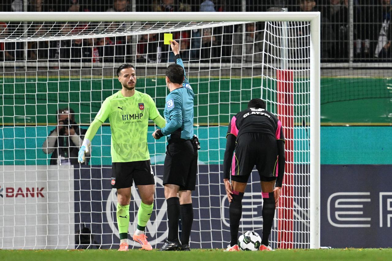DFB Cup - Second Round - 1. FC Heidenheim v Hamburg SV