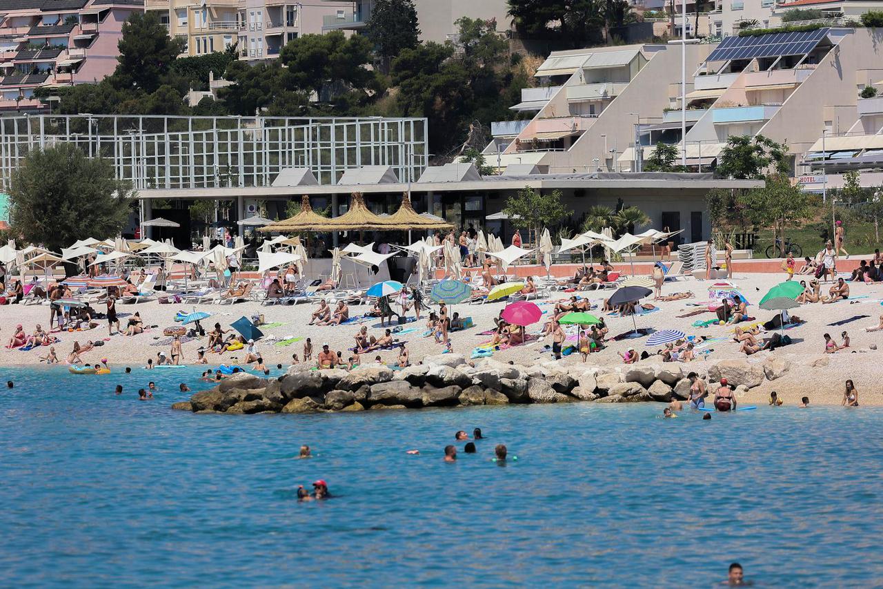 Split: 34 stupnja Celzijevih mnoge su Splićane natjerali na plaže
