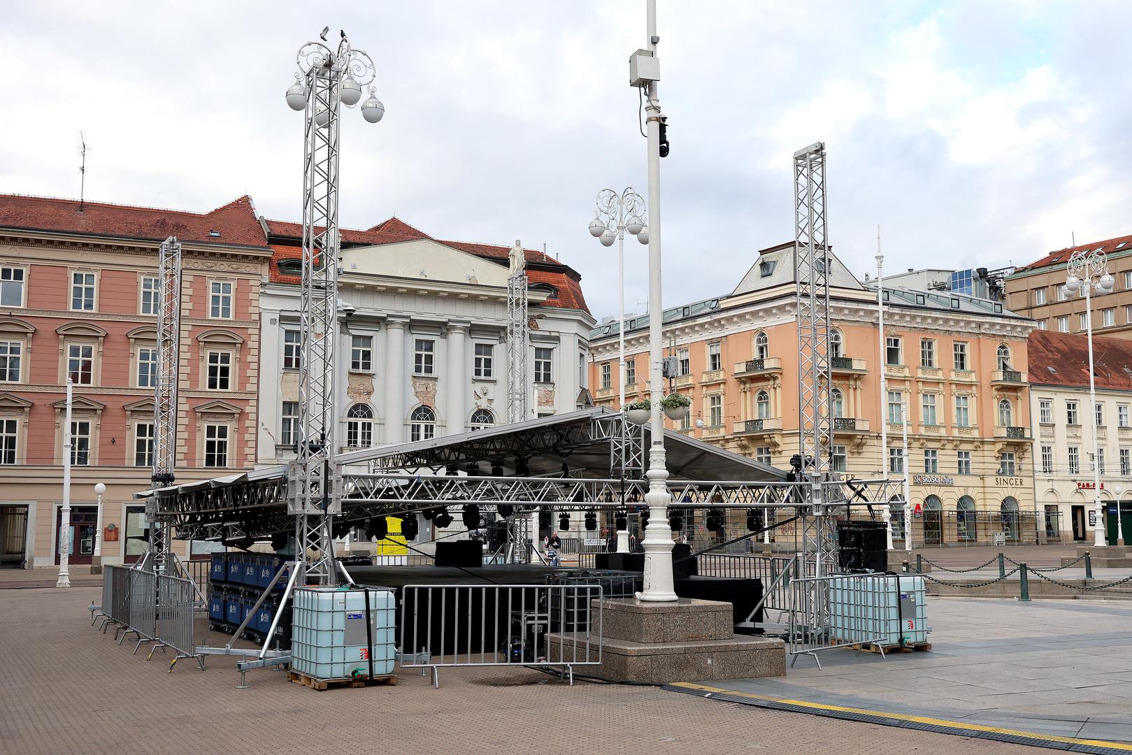 Odlukom Grada Zagreba kafićima je odobreno produljenje radnog vremena u dane kada igra naša reprezentacija, pa će, unatoč kasnim termninima, mjesta za zajedničko gledanje biti dosta.