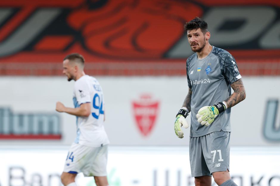 friendly football match 