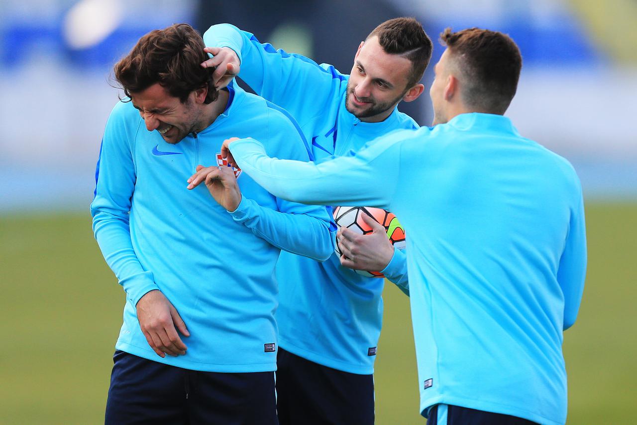 22.03.2016., Osijek - Hrvatska nogometna reprezentacija odrzala je trening na stadionu Gradski vrt uoci prijateljske utakmice protiv Izraela. Darijo Srna, Marcelo Brozovic. Photo: Davor Javorovic/PIXSELL