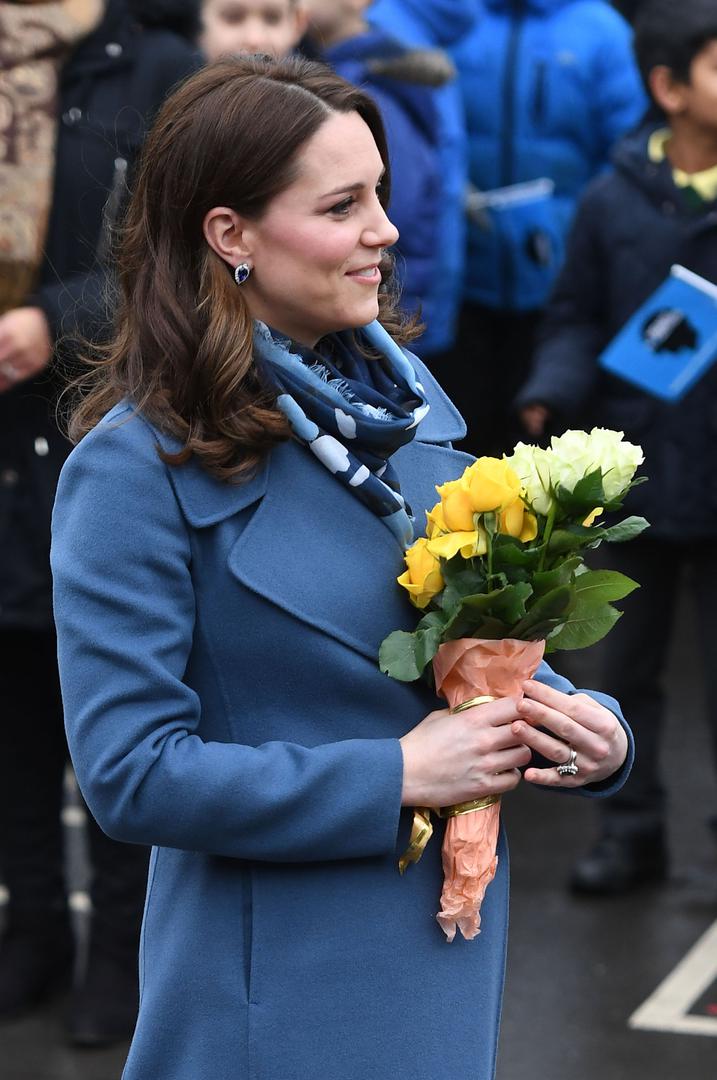 William podržava Kateinu želju da rodi doma, sad se čeka samo potvrda kraljevske obitelji. 