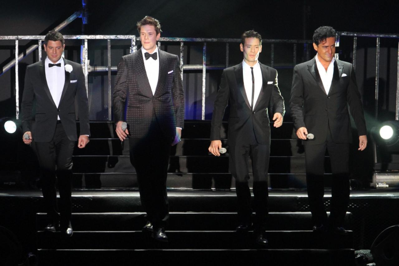 'Image: 0121888378, License: Rights managed, TAINAN, CHINA - MARCH 20: (CHINA OUT) Carlos Marin, Urs Buhler, Sebastien Izambard and David Miller of Il Divo perform on the stage at the Eternal Golden C