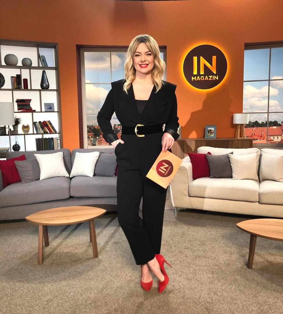 Minea je ranije otkrila kako je postigla ove rezultate: iz prehrane je izbacila kruh, tijesto, masnu i slatku hranu te se posvetila zdravijoj ishrani, zamijenivši slatkiše voćem.