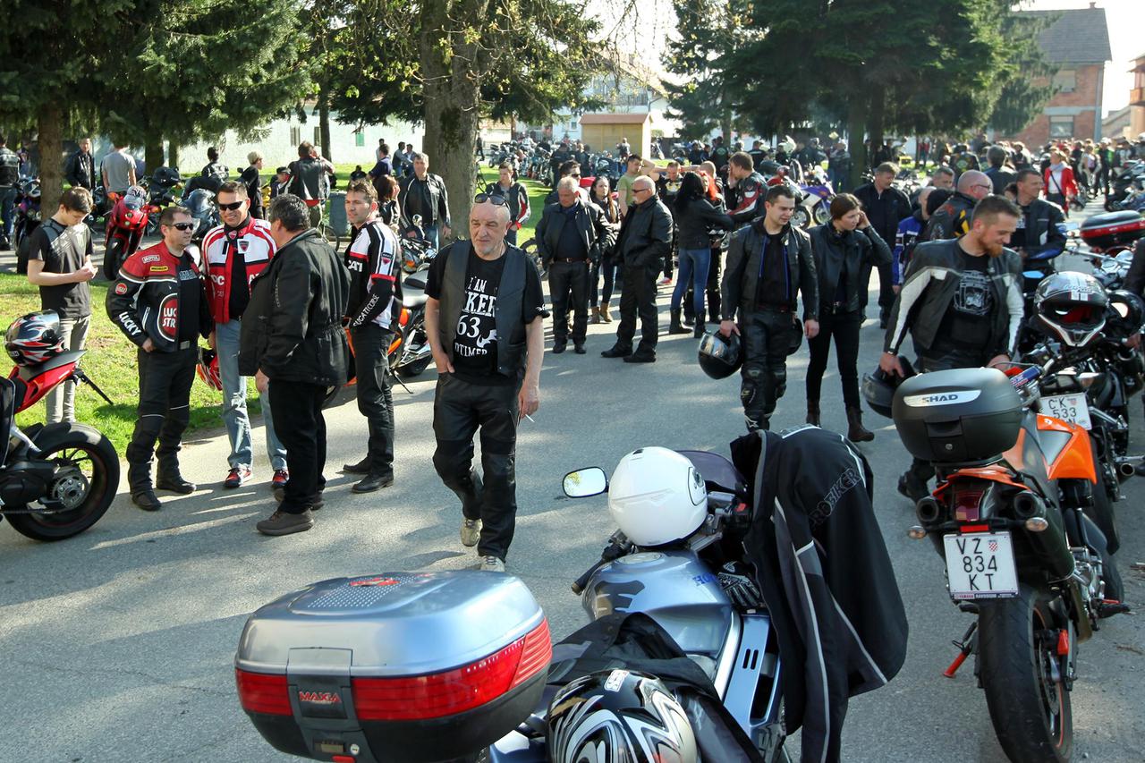 Razmjena moto opreme