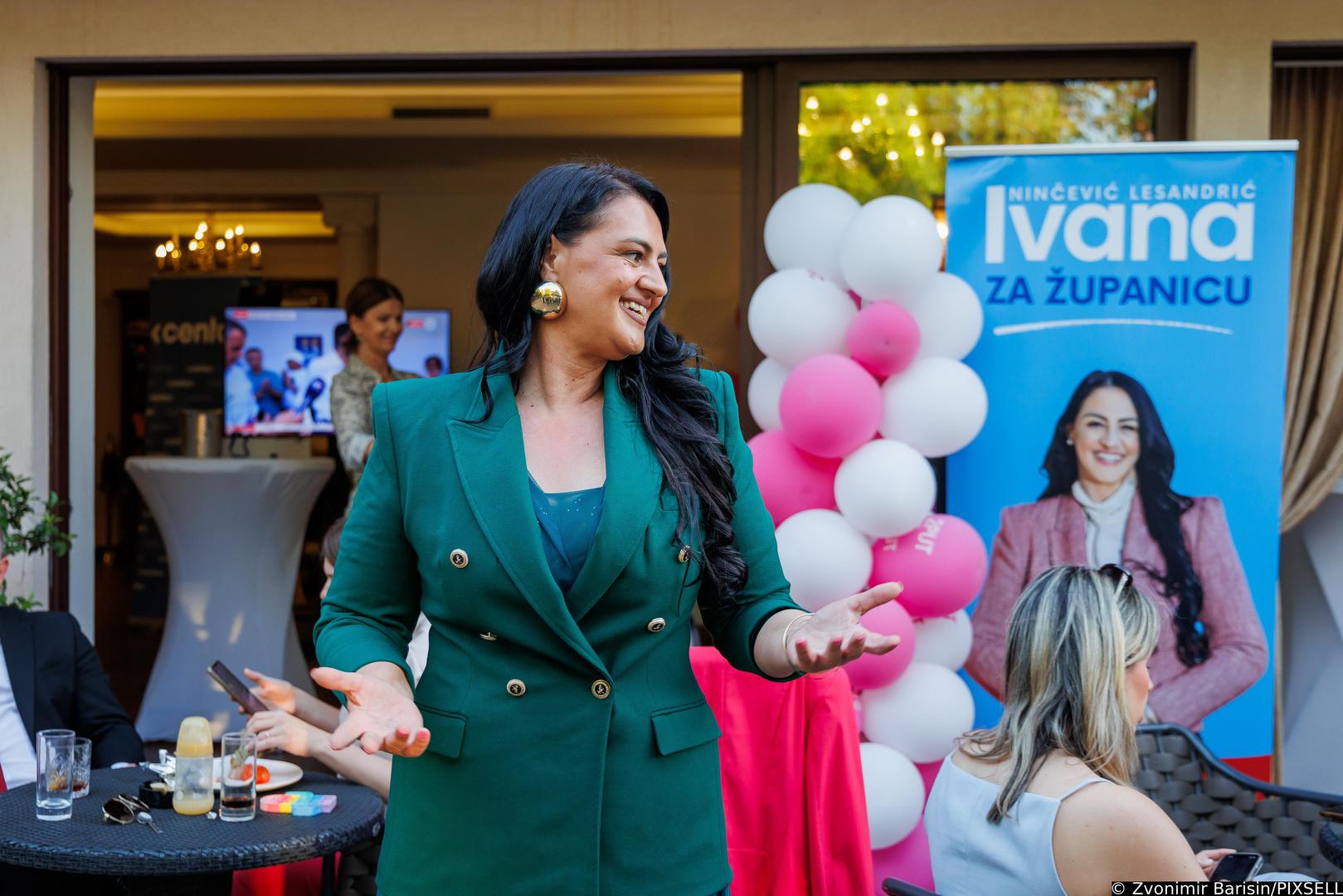 "Županiju vidim kao moderno, pravedno i otvoreno društvo, koje potiče inicijativu, nagrađuje rad, a institucije stavlja u službu građana. Poseban naglasak je na borbi protiv korupcije koja nije samo točka u programu, već temeljnim preduvjet svakog napretka", rekla je Ninčević Lesandrić na predstavljanju svog programa.