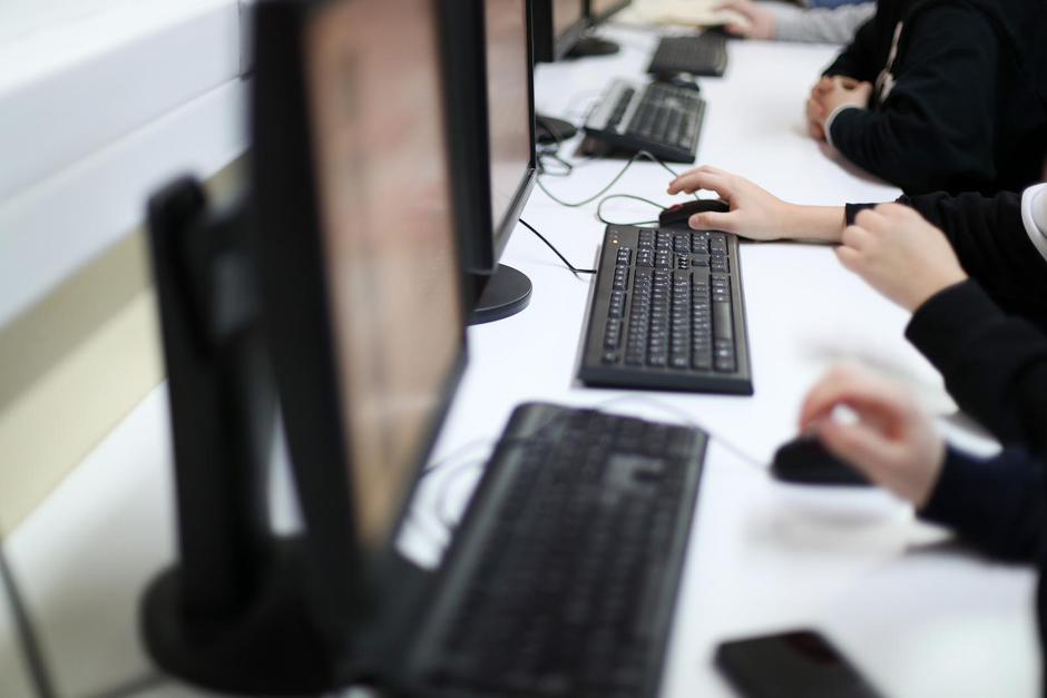 Zagreb: Predstavljena platforma SINI za sigurnost djece i mladih na internetu