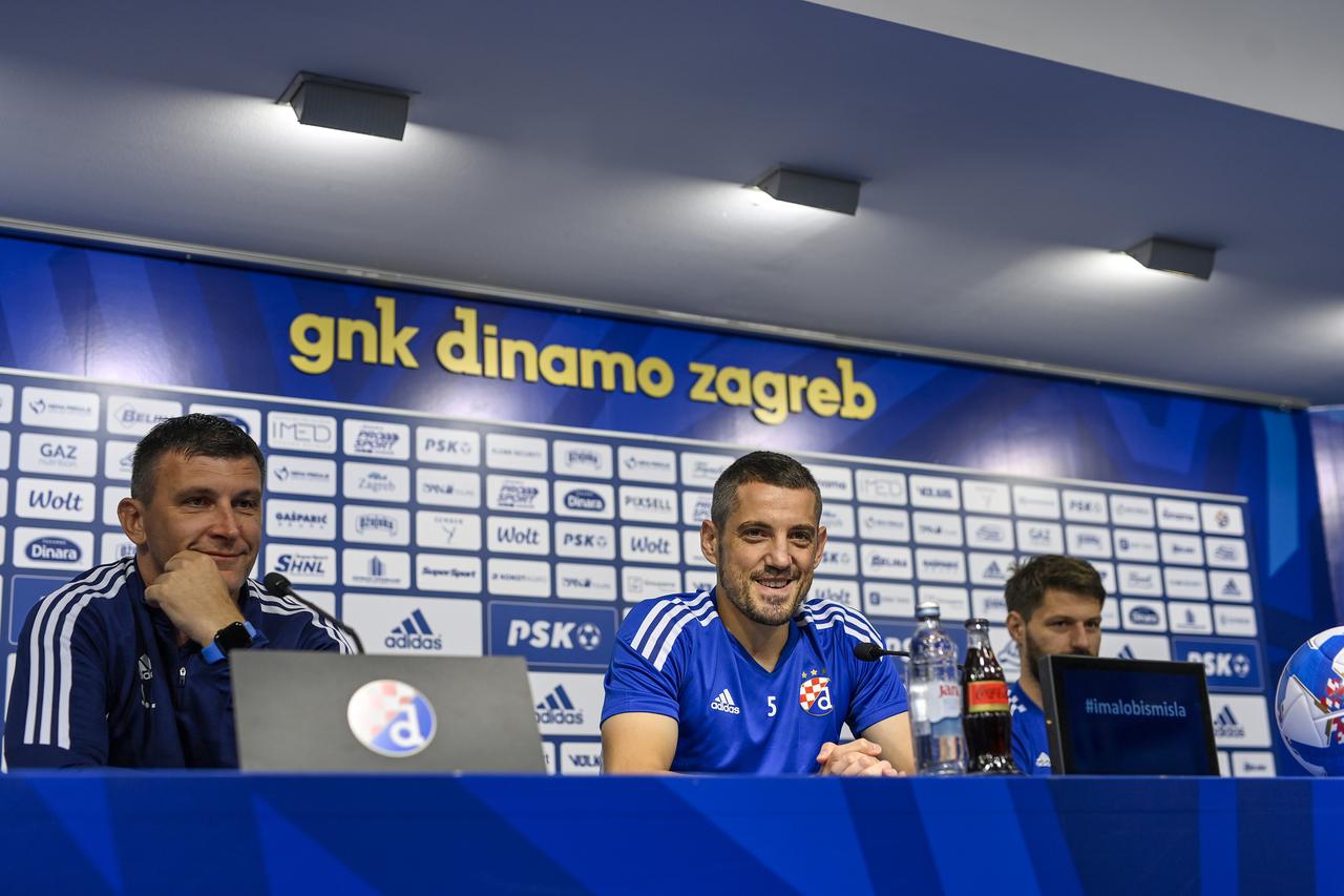 Zagreb: Petković produžio vjernost Dinamu, modri 'predstavili' Ademija 