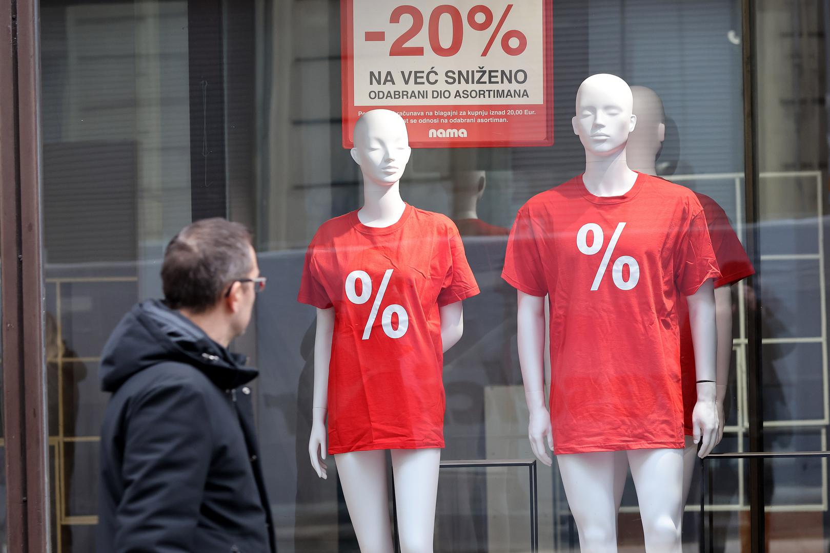 Prema iskustvu prijašnjih godina, upravo tada popusti dosežu i do 70, pa čak i 80 posto. 