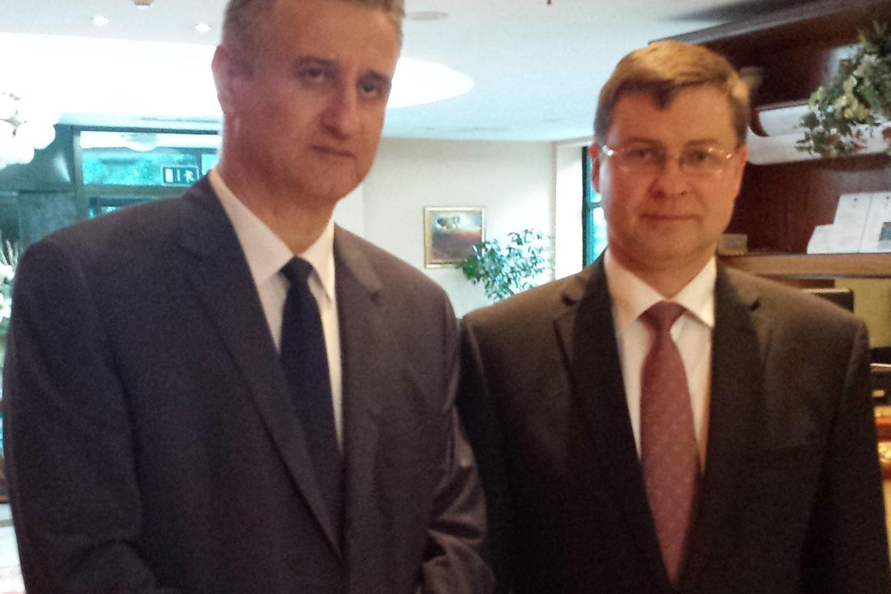 Karamarko, Dombrovskis