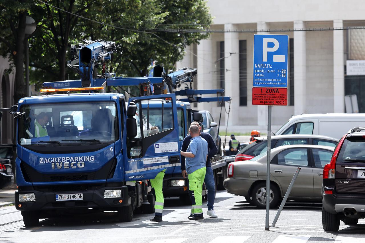 Zagreb: Gužve u centru grada zbog sanacija zgrada u Ulici Franje Račkog