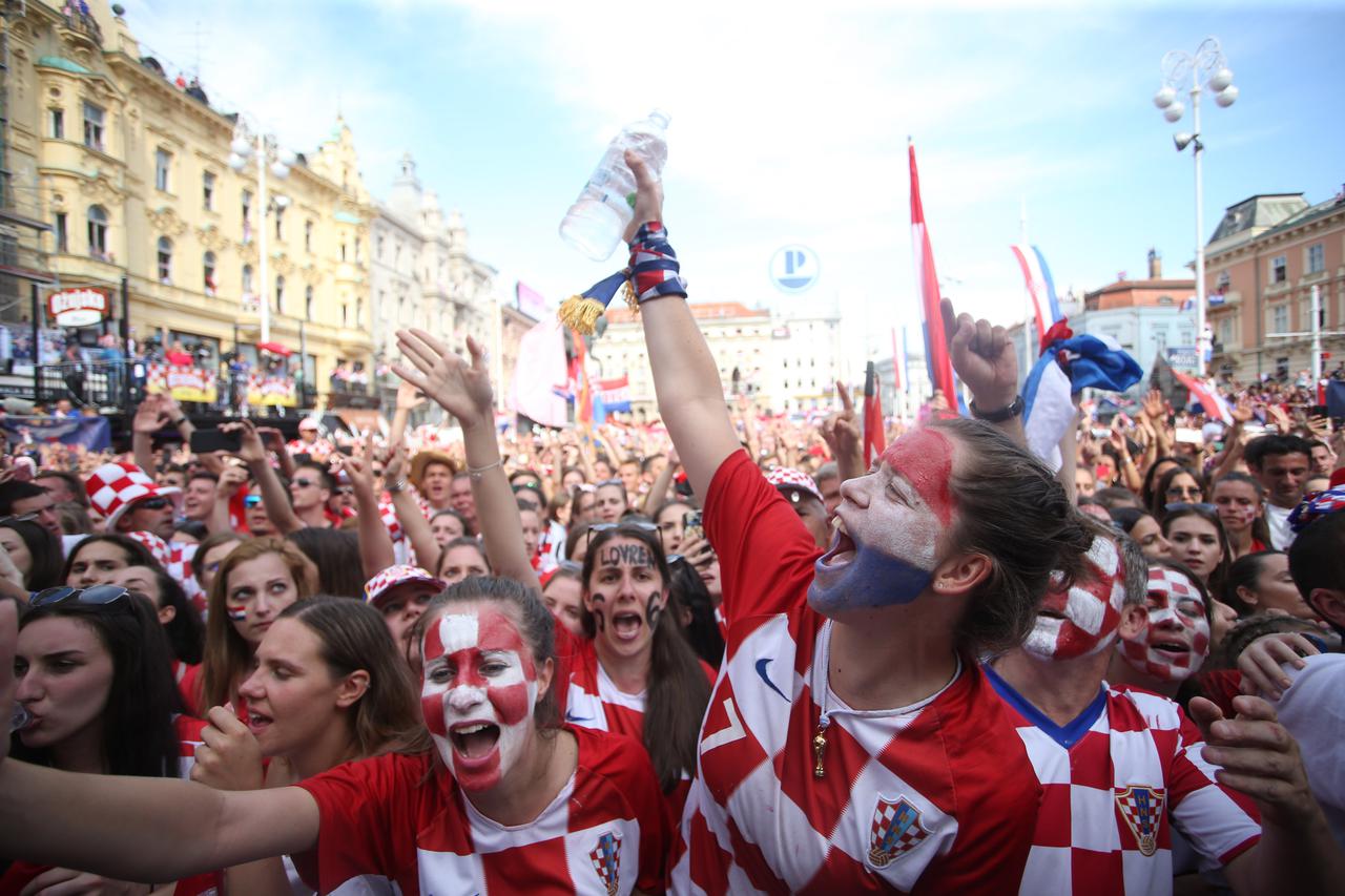 Doček Vatrenih na trgu