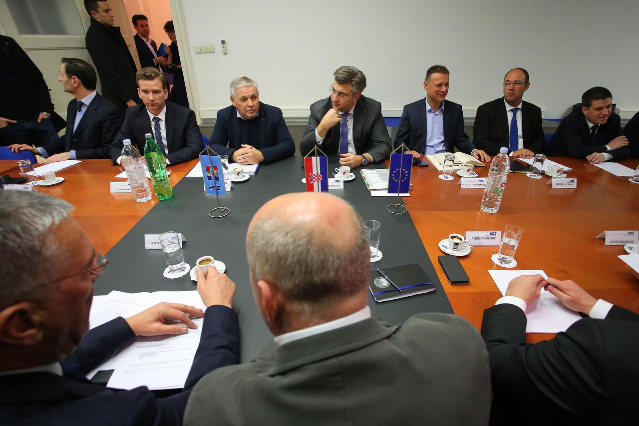 Sjednica Predsjedništva i Nacionalnog vijeća HDZ-a