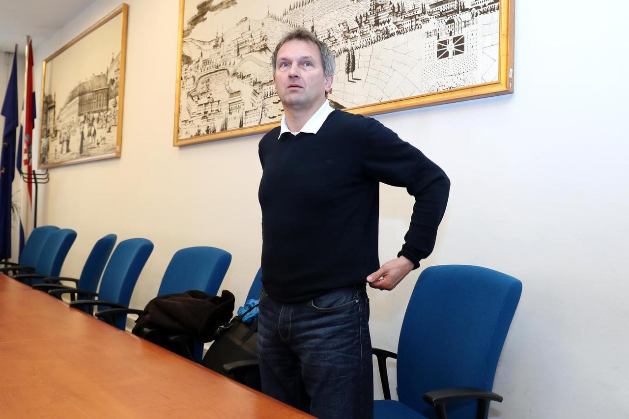Zagreb: Nastavak suđenja bivšem načelniku zagrebačke krim policije Željku Dolačkom