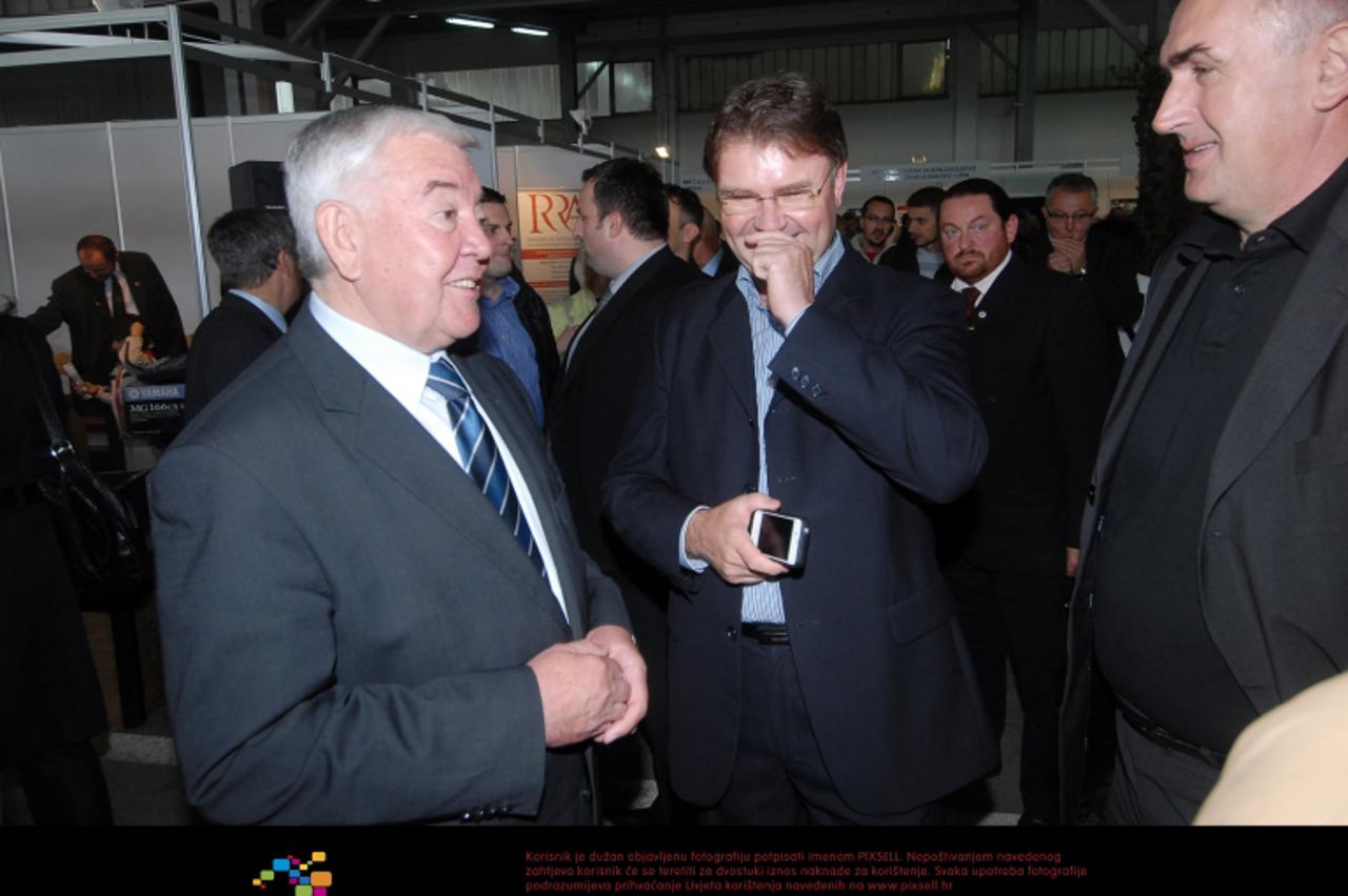 '26.05.2012., Bjelovar, Gudovac - Na sajamskom prostoru u Gudovcu danas pocinju dvodnevne cak cetiri sajamske manifestacije, a to ce biti 4. SKOK (Sajam konja i opreme za konje), 4. LoReko (Sajam lova