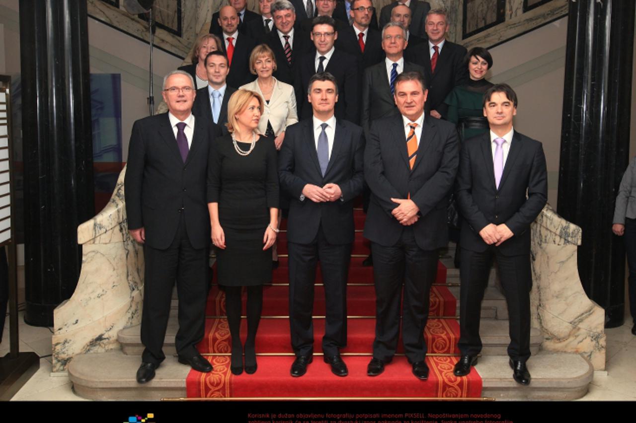 '23.12.2011., Zagreb - Grupna fotografija clanova nove Vlade Republike Hrvatske.  Photo: Robert Anic/PIXSELL'