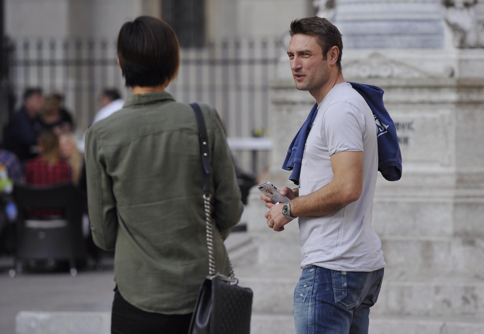 28.10.2013., Zagreb - Robert i Anica Kovac uzivali u setnji gradom na prekrasan jesenski dan. "nPhoto: Marko Lukunic/PIXSELL