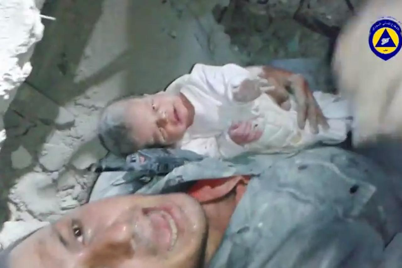 spašavanje bebe u Siriji