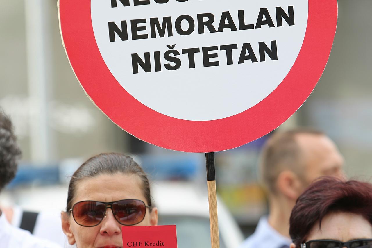 16.09.2015., Zagreb - Ispred Hrvatske narodne banke na Trgu hrvatskih velikana odrzan je prosvjed udruge Franak kojim traze ostavku guvernera Borisa Vujcica. Photo: Tomislav Miletic/PIXSELL