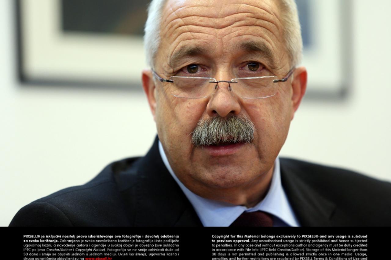 '17.12.2012.,  Zagreb - HEP je predstavio novu opticku telekomunikacijsku infrastrukturu koja omogucuje prijenos podataka brzinama od 100 Gbit/s. Zlatko Koracevic. Photo: Jurica Galoic/PIXSELL'