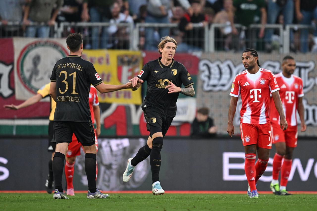 Bundesliga - FC Augsburg v Bayern Munich