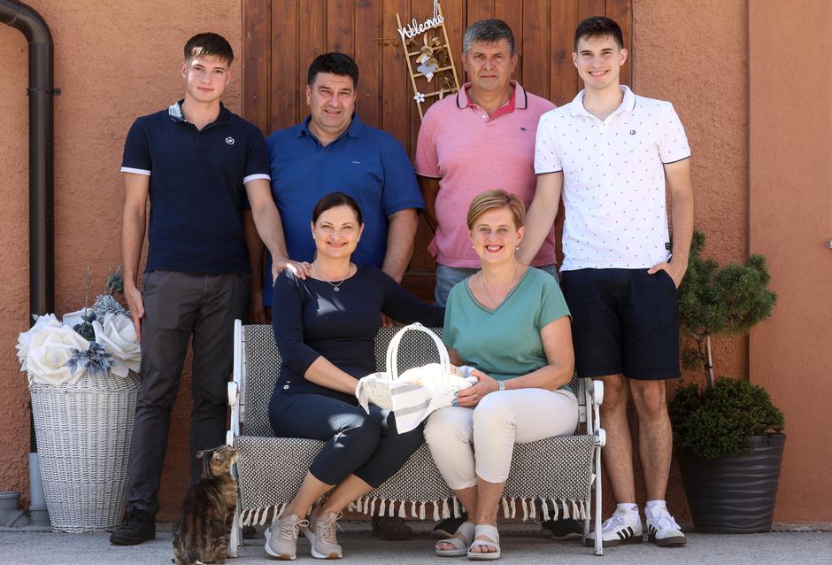 Zagreb: OPG Romina Zadravec