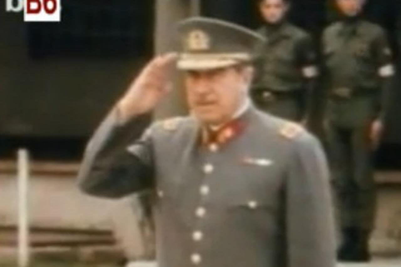 Augusto Pinochet, portal