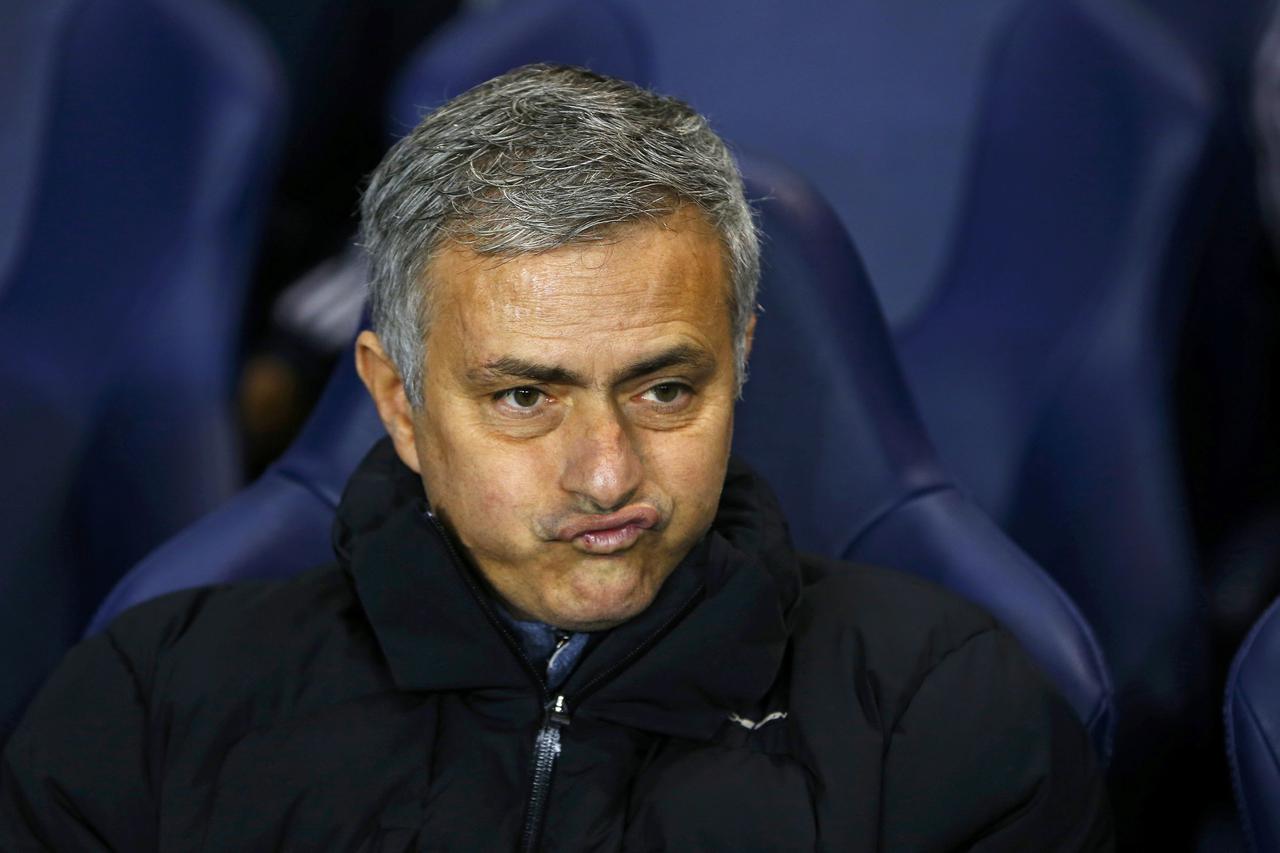 Chelsea manager Jose Mourinho takes his seat for their English Premier League soccer match against Tottenham Hotspur at White Hart Lane in London January 1, 2015.      REUTERS/Eddie Keogh (BRITAIN  - Tags: SPORT SOCCER) EDITORIAL USE ONLY. NO USE WITH UNA