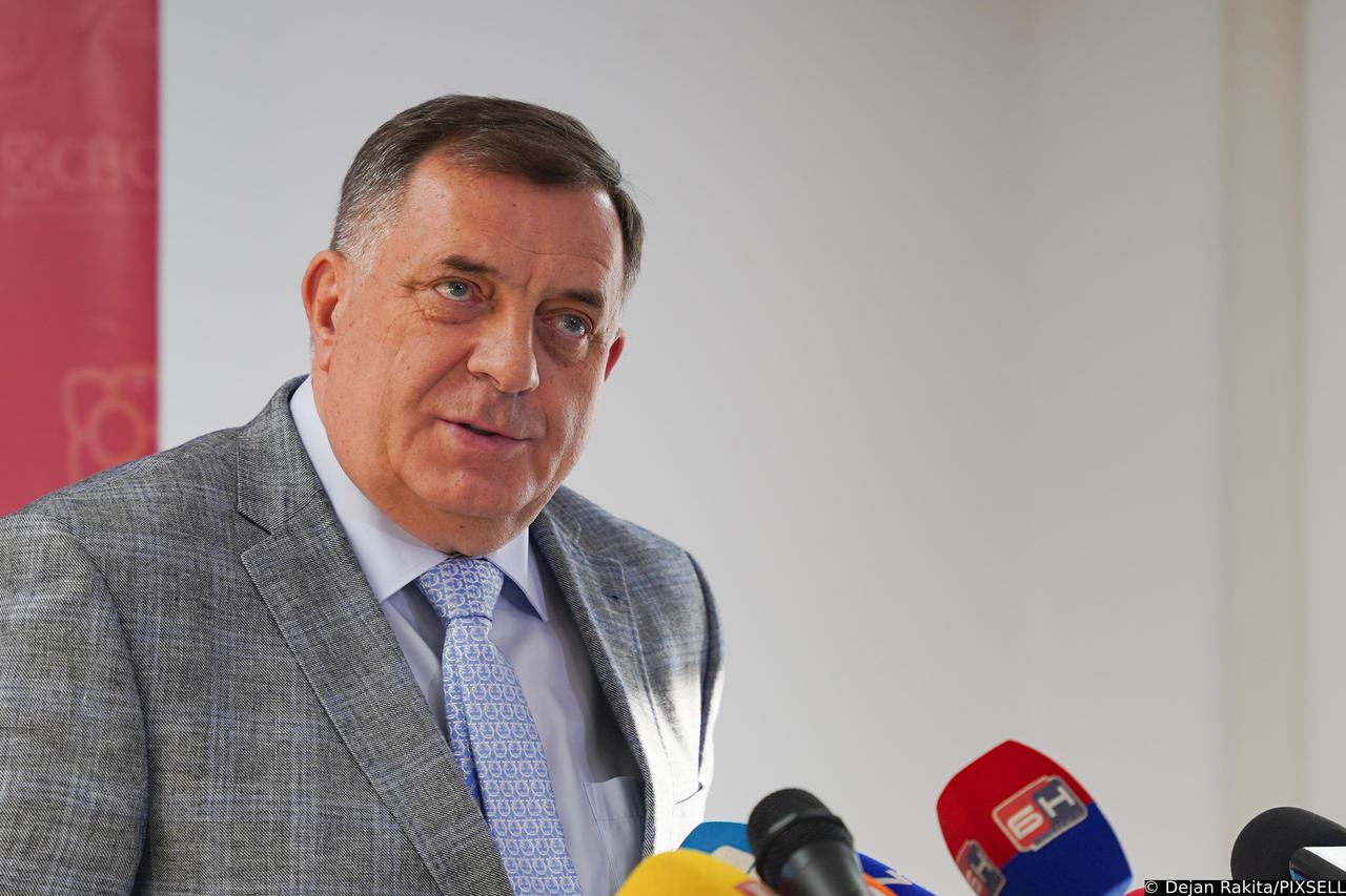 Banja Luka: Milorad Dodik na konferenciji za medije rekao da se SNSD ne vraća u institucije
