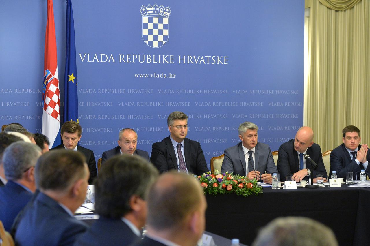 Poplave - sastanak u Vladi