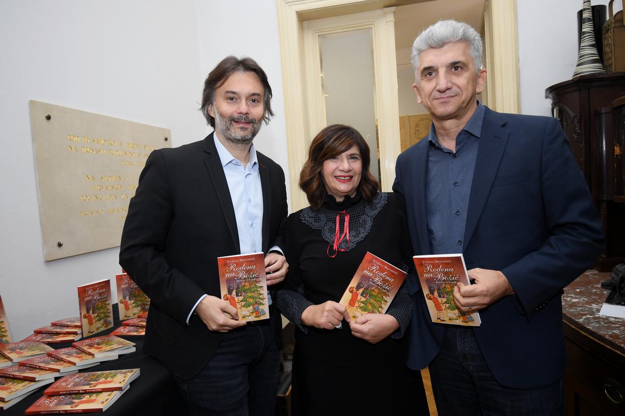 Glavni urednik Večernjeg lista Dražen Klarić, autorica Julijana Matanović i urednik knjige Žarko Ivković