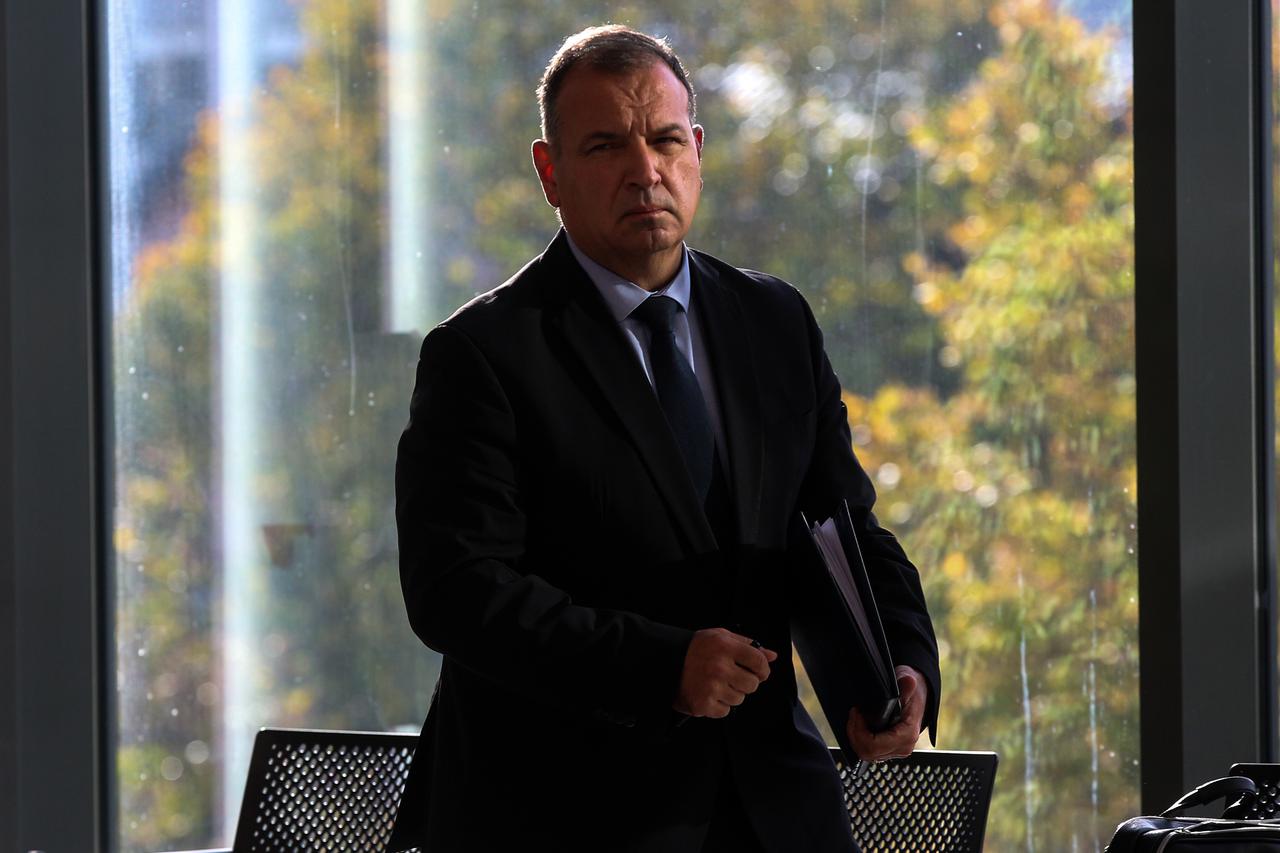 Zagreb: Ministar Beroš dao je izjavu o analizi tekućine u slučaju s trovanjem