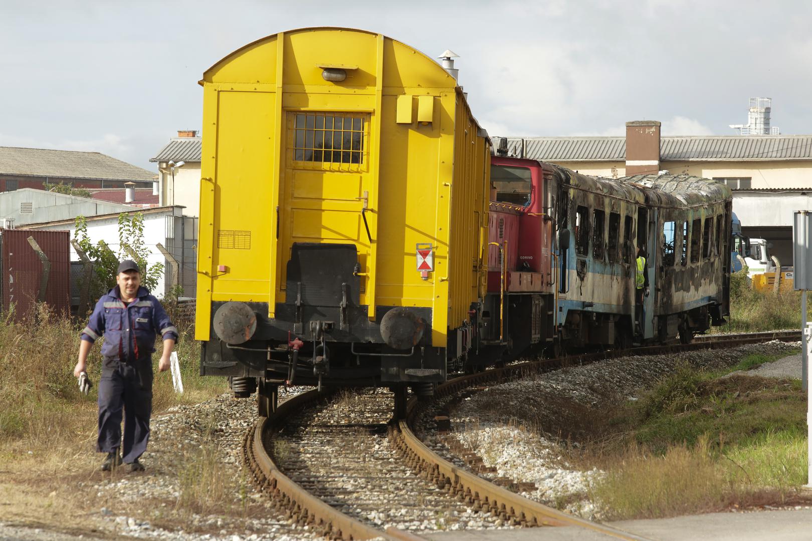 17.10.2020., Nasice - Sinoc oko 21 sat zapalio se putnicki vlak na relaciji Osijek - Virovitica. Nastradalih nema a ocevid je u tjeku. Photo: Dubravka Petric/PIXSELL