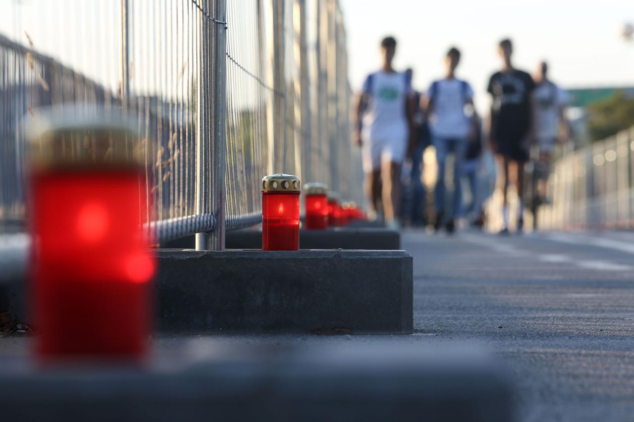 Svjetski dan prevencije samoubojstva obilježen zapaljenim lampionima na mostu
