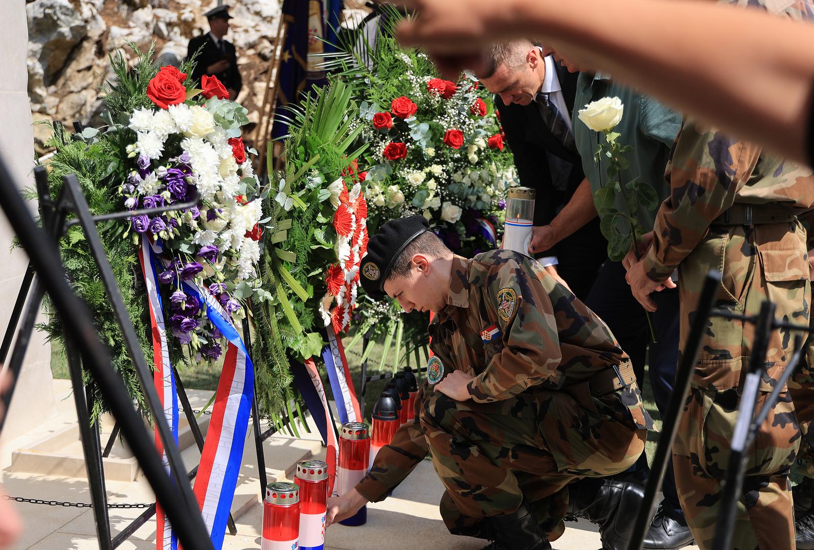 Danas je kod jame Jazovke na Žumberku organiziran posljednji ispraćaj posmrtnih ostataka 814 žrtava, praćen procesijom od jame do novoizgrađenog Spomen-obilježja i grobnice.