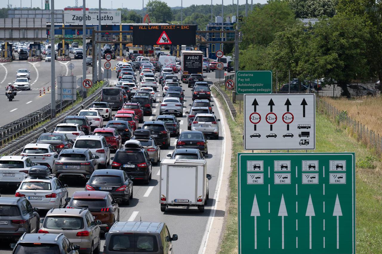 Zagreb: Gužve na naplatnoj postaji Lučko